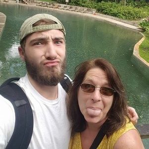 Meet your Posher, Colin